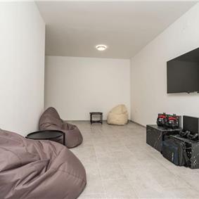 Luxury 4 Bedroom Villa with Infinity Pool, Sauna, Gym, Jacuzzi and Sea Views in Orašac, near Dubrovnik, Sleeps 8